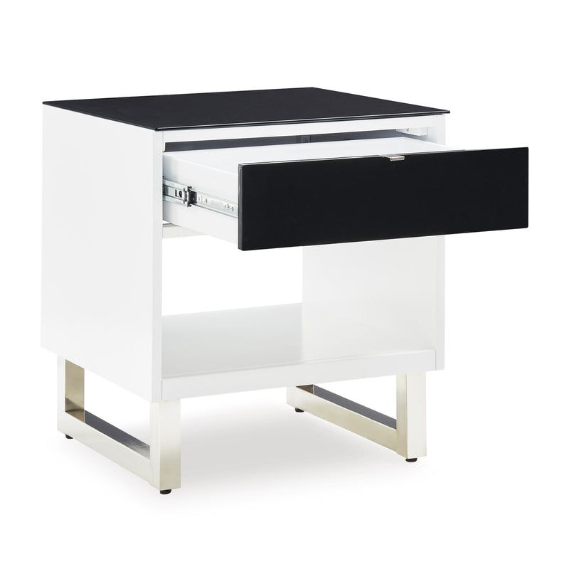 Signature Design by Ashley Gardoni End Table T756-3 IMAGE 2